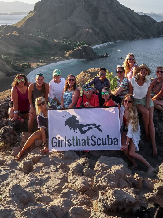 Girls that Scuba Flag