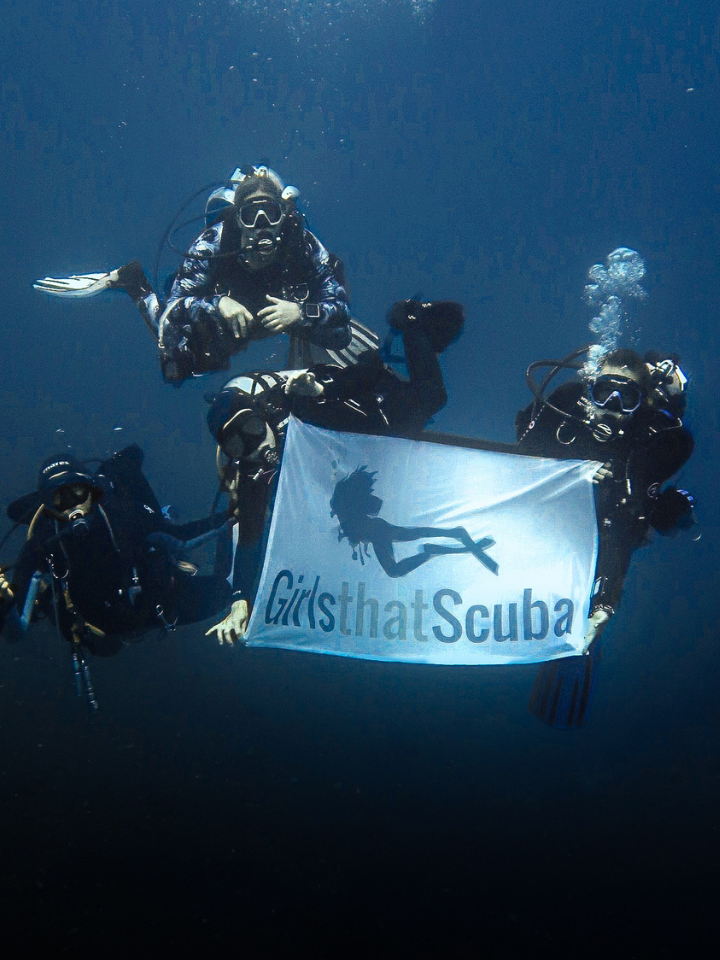 Girls that Scuba Flag