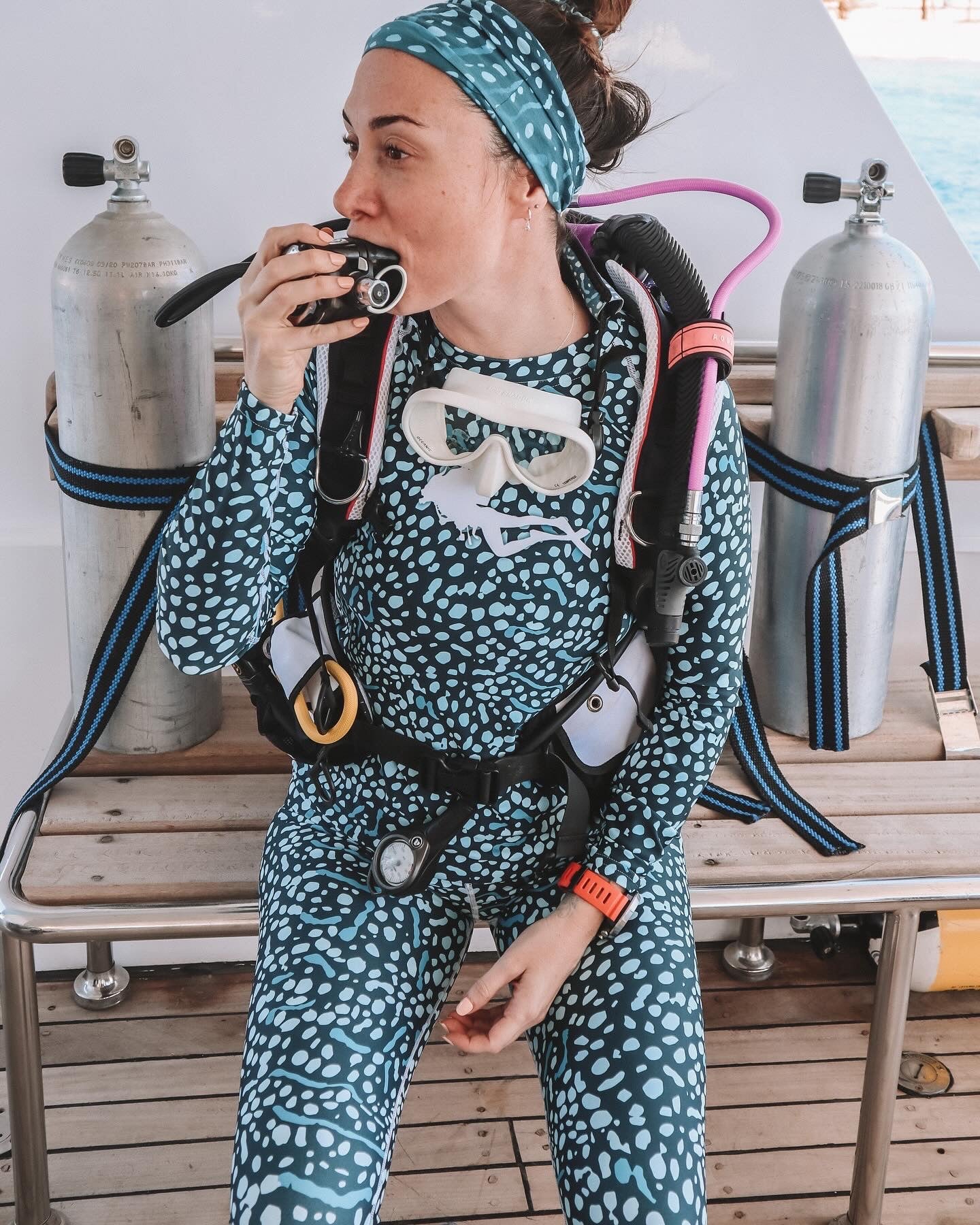 Whale Shark Dive Leggings - Divewear Collection