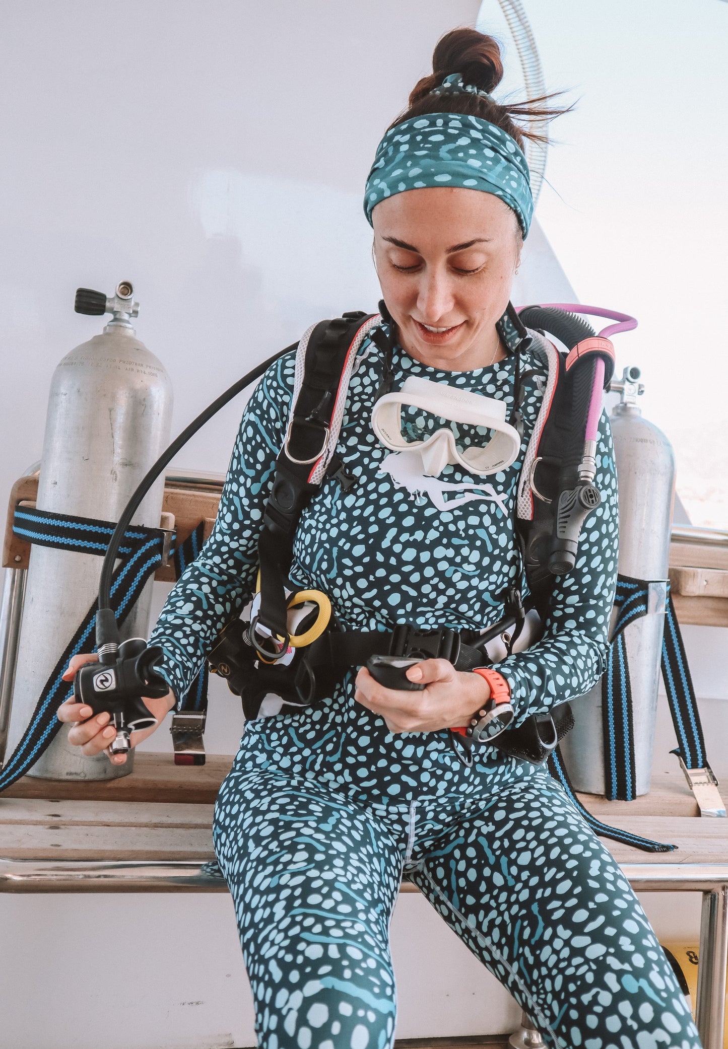 Whale Shark Girls that Scuba Rashie - Divewear Collection